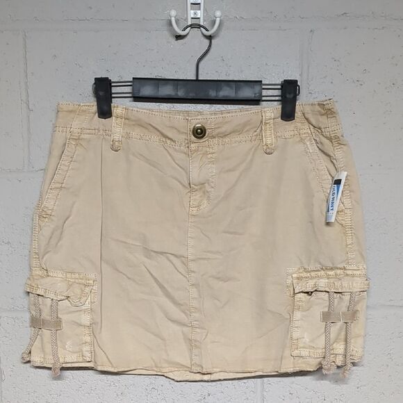 Old Navy Dresses & Skirts - Y2K, 90's, Cool Girl Style, Old Navy Khaki Cargo Mini Skirt, Size 12, NWT